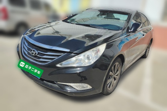 现代 索纳塔 2015款 经典 2.0L 自动豪华版
