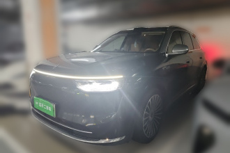 鸿蒙智行 问界M8 2025款 增程 Max+版 53.4kWh 5座版 (896线激光雷达）