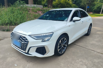 奥迪A3 2022款 A3L Limousine 35 TFSI 进取运动型