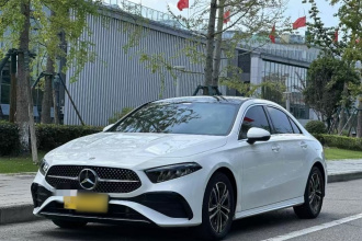 奔驰A级 2023款 A 200 L 动感型