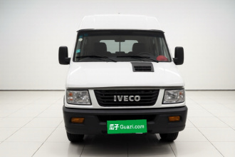 依维柯得意 2017款 2.5T A35客车5-7座47Z5