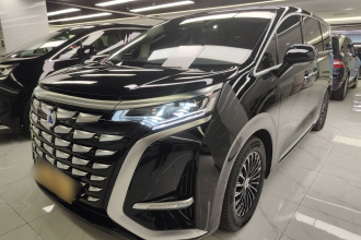 腾势D9 2024款 DM-i 1050 尊享型