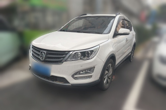 宝骏560 2016款 1.5T 手动豪华型