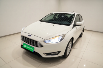 福特 福克斯 2017款 三厢 EcoBoost 180 自动精英型