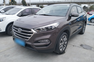 现代 途胜 2015款 1.6T 双离合四驱旗舰型