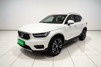 沃尔沃XC40 2020款 T4 四驱智雅豪华版