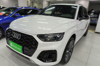 奥迪Q5L 2024款 40 TFSI 豪华动感型