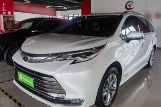 丰田 赛那SIENNA 2023款 2.5L混动 舒适版