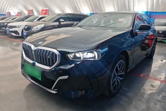 宝马i5 2025款 eDrive 35L M运动套装