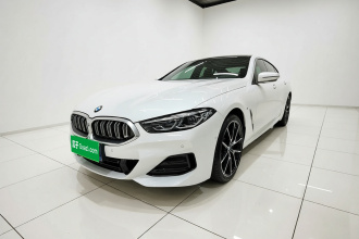 宝马8系 2022款 840i xDrive 四门轿跑车 M运动套装