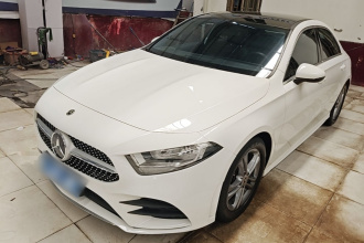 奔驰A级 2022款 改款 A 180 L 运动轿车