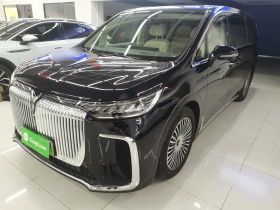 岚图汽车 岚图梦想家 2025款 PHEV 四驱旗舰鲲鹏版