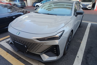 长安UNI-V 2022款 1.5T 尊贵型