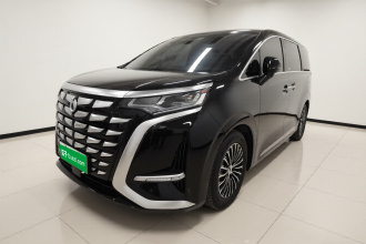 腾势D9 2024款 DM-i 980 四驱尊贵型