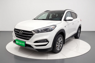 现代 途胜 2015款 1.6T 双离合两驱领先型