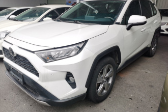 丰田 RAV4荣放 2022款 2.0L CVT两驱风尚Plus版