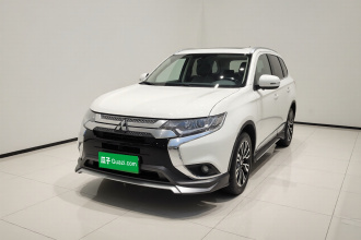 三菱 欧蓝德 2020款 2.0L 两驱畅享版 5座