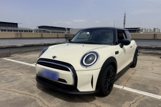 MINI 2022款 1.5T COOPER 艺术家