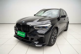 宝马X5 2022款 改款 xDrive 30Li 尊享型M运动套装
