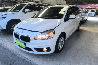 宝马2系多功能旅行车 2015款 218i 领先型