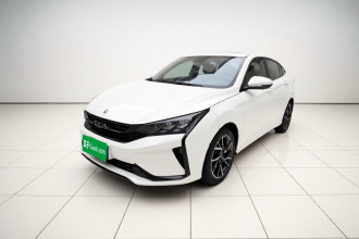 东风风神 奕炫 2020款 230T 自动炫曜赛道版