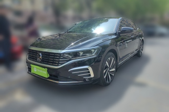 大众 帕萨特 2025款 出众款 380TSI 龙腾版