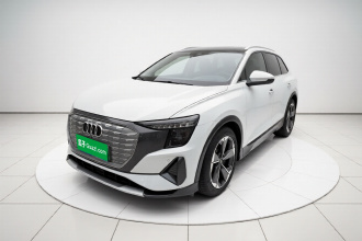 奥迪Q5 e-tron 2023款 40 e-tron 星耀型 锦衣套装