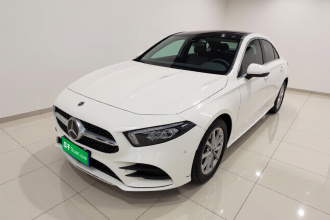 奔驰A级 2022款 改款 A 200 L 运动轿车动感型