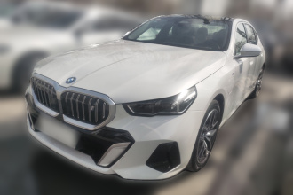 宝马i5 2025款 eDrive 40L M运动套装