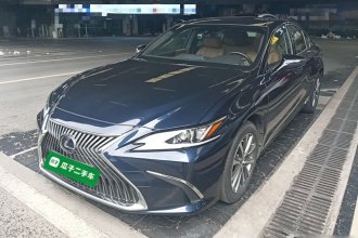 雷克萨斯ES 2020款 300h 卓越版