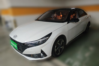现代 伊兰特 2021款 1.5L CVT LUX尊贵版