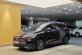 比亚迪 宋MAX 2018款 1.5T 自动智联旗舰型 6座