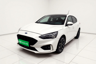 福特 福克斯 2021款 两厢 EcoBoost 180 自动ST Line