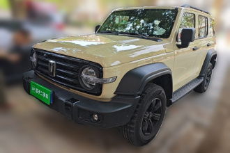 坦克300 2025款 2.0T 汽油征服者