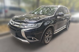 三菱 欧蓝德 2018款 2.4L 四驱精英版 5座