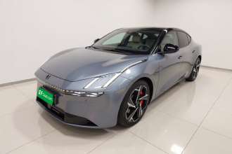 领克Z10 2024款 95kWh 702km四驱智驾Ultra