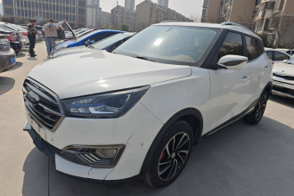 众泰T300 2017款 1.5T CVT尊贵型