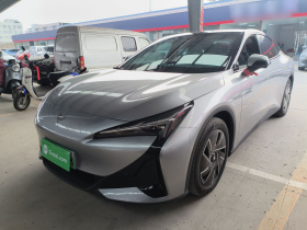 ARCFOX极狐 极狐 阿尔法S5 2025款 560PRO 185kW