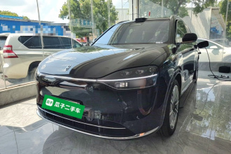 鸿蒙智行 问界M9 2024款 增程 Ultra版 42kWh 6座版