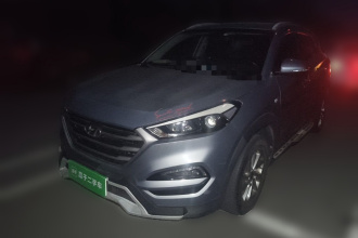 现代 途胜 2015款 1.6T 双离合两驱智能型