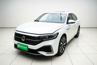 大众 帕萨特 2022款 330TSI 星空尊贵版