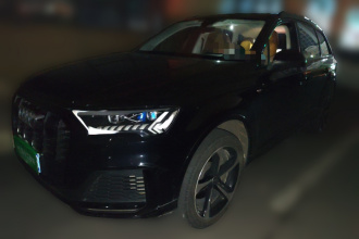 奥迪Q7 2021款 55 TFSI quattro S line尊贵型