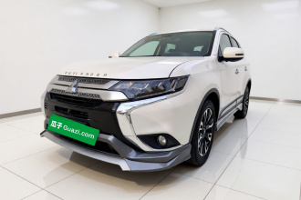 三菱 欧蓝德 2020款 2.4L 四驱致享版 5座