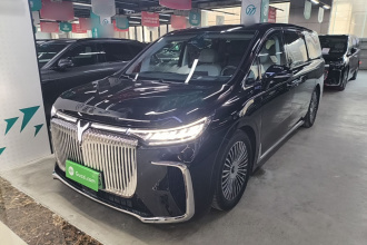 岚图汽车 岚图梦想家 2025款 PHEV 四驱旗舰鲲鹏版