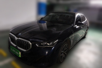 宝马i5 2024款 eDrive 35L M运动套装