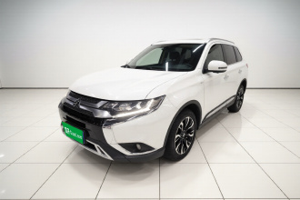 三菱 欧蓝德 2020款 2.4L 四驱致享版 7座