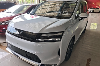 五菱汽车 星光730新能源 2025款 纯电 500km 豪华型