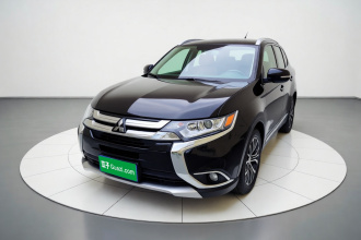 三菱 欧蓝德 2017款 2.0L 两驱荣耀版 5座