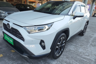 丰田 RAV4荣放 2021款 2.0L CVT四驱尊贵版