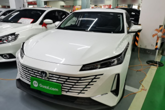 长安 逸动 2025款 蓝鲸 1.5T 500Bar尊贵型
